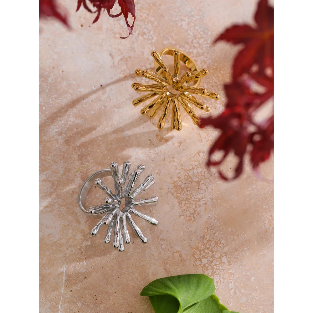 Isalene  Ring Solenne Burst Ring