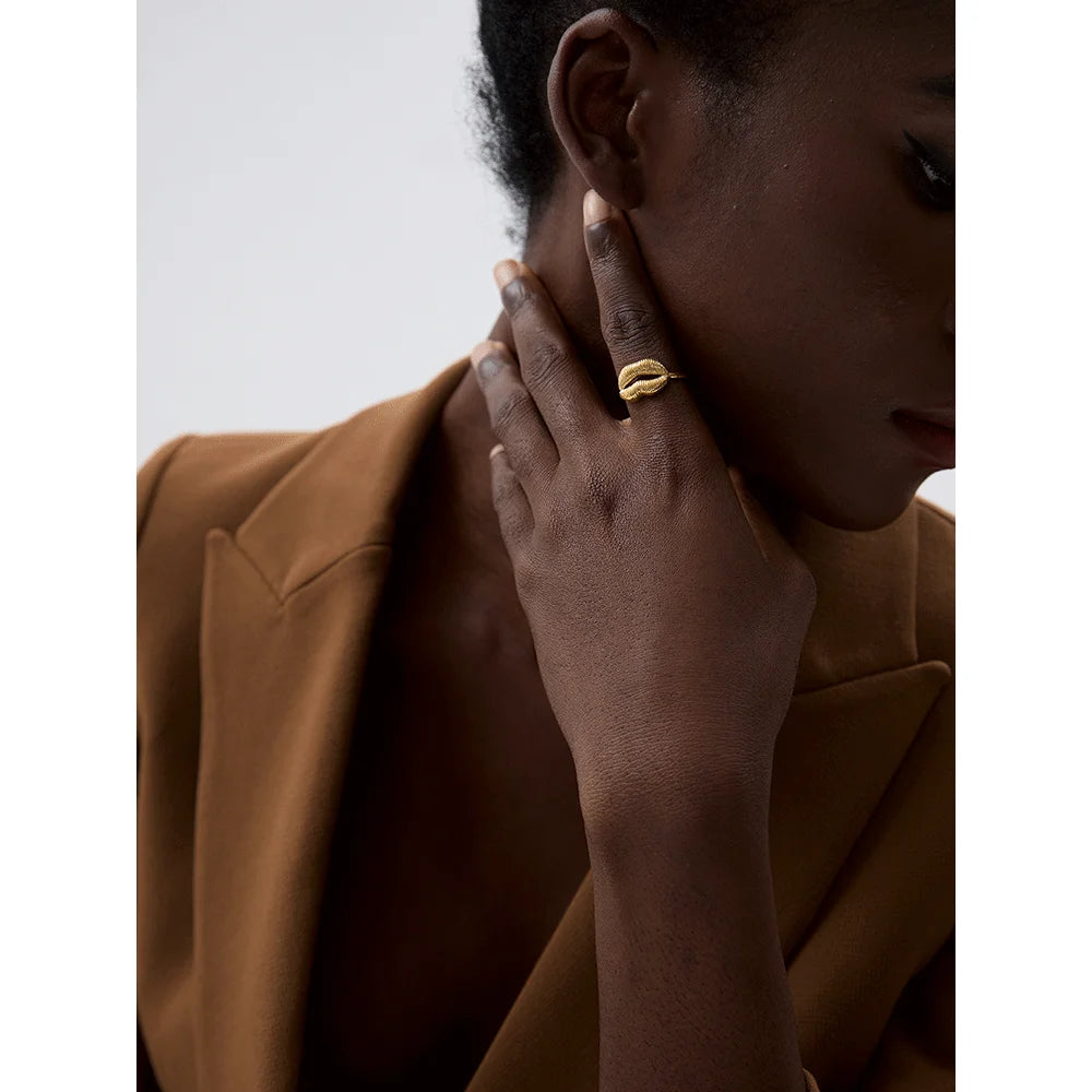 Isalene  Ring Soraya Lips Statement Ring