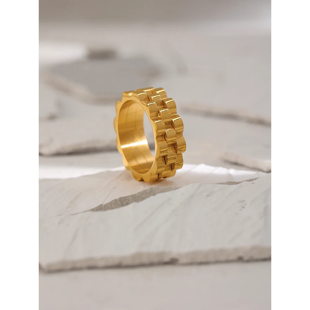 Isalene  Ring Strata Edge Ring
