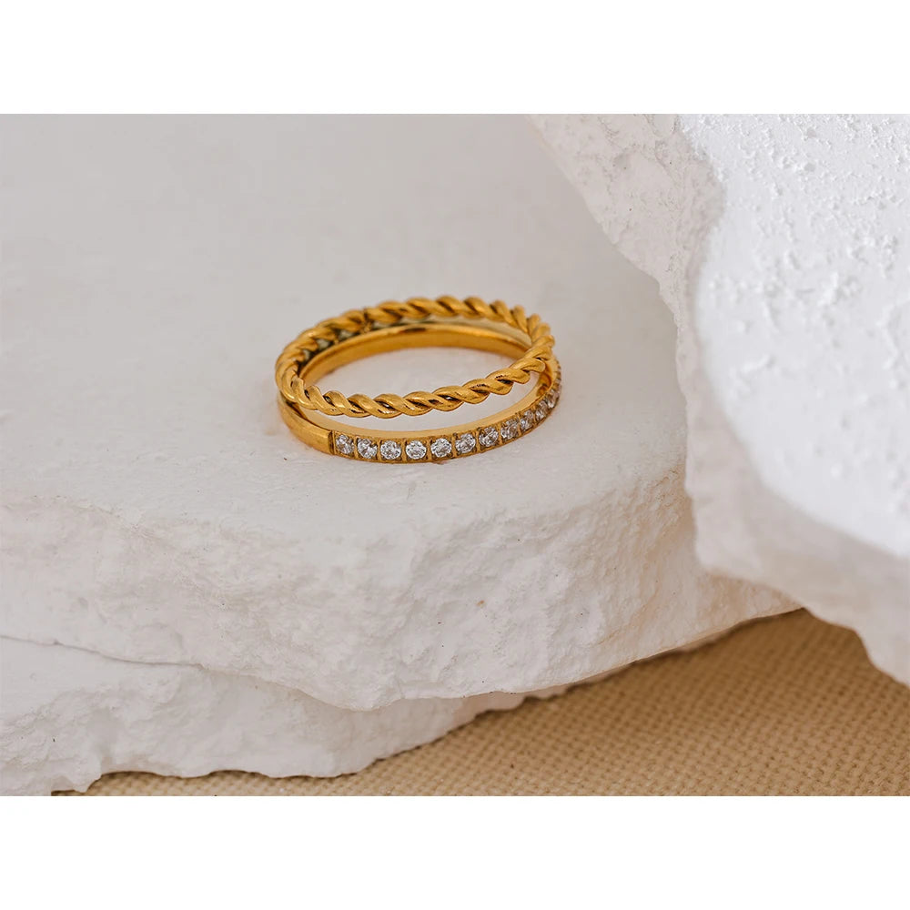 Isalene  Ring Twila Pavé Twist Ring