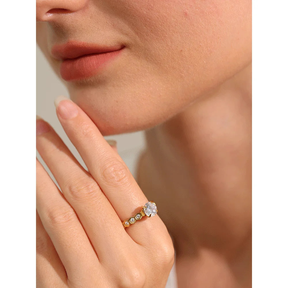 Isalene  Ring Zélie Crystal Crown Ring